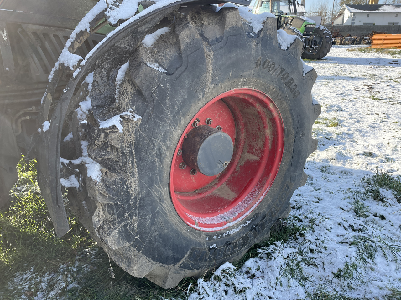 Fendt 828 Vario - opona 600/70R30 600/70/30 - Kompletno kolo za Kmetijski stroj: slika 2 Fendt 828 Vario - opona 600/70R30 600/70/30 - Kompletno kolo za Kmetijski stroj: slika 2