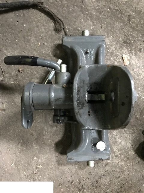 Fendt - Zaczep - Szerokość 39 cm - Okvir/ Šasija za Kmetijski stroj: slika 2 Fendt - Zaczep - Szerokość 39 cm - Okvir/ Šasija za Kmetijski stroj: slika 2