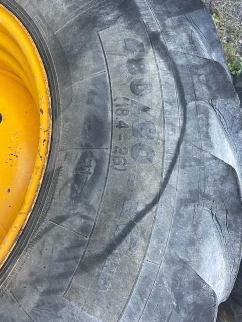 JCB 3cx Koło tylne 480/80-26 , 18.4-26 - Kompletno kolo za Bager nakladalec: slika 2 JCB 3cx Koło tylne 480/80-26 , 18.4-26 - Kompletno kolo za Bager nakladalec: slika 2