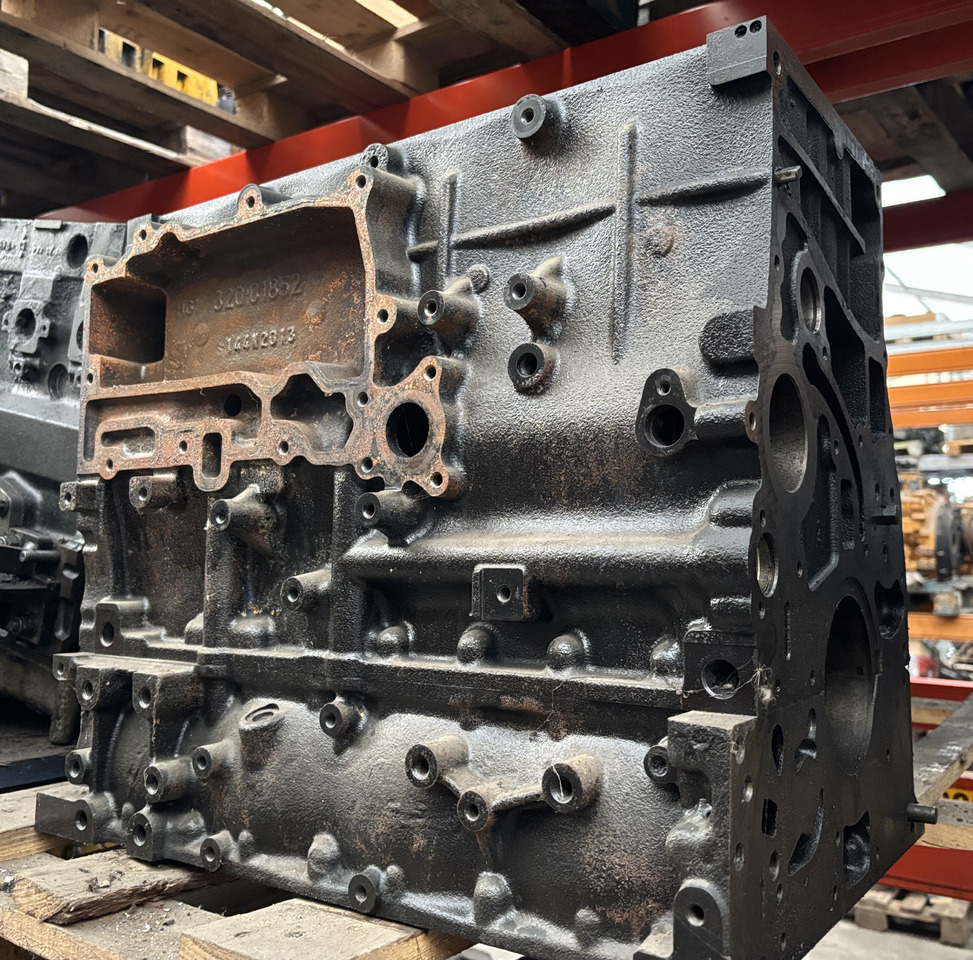 JCB 526-55 (32001852) Blok Silnika - Blok cilindra za Kmetijski stroj: slika 1 JCB 526-55 (32001852) Blok Silnika - Blok cilindra za Kmetijski stroj: slika 1