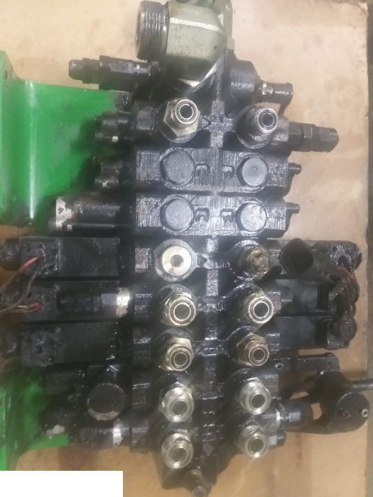 John Deere 3400 - Rozdzielacz - Hidravlični ventil za Teleskopski viličar: slika 2 John Deere 3400 - Rozdzielacz - Hidravlični ventil za Teleskopski viličar: slika 2