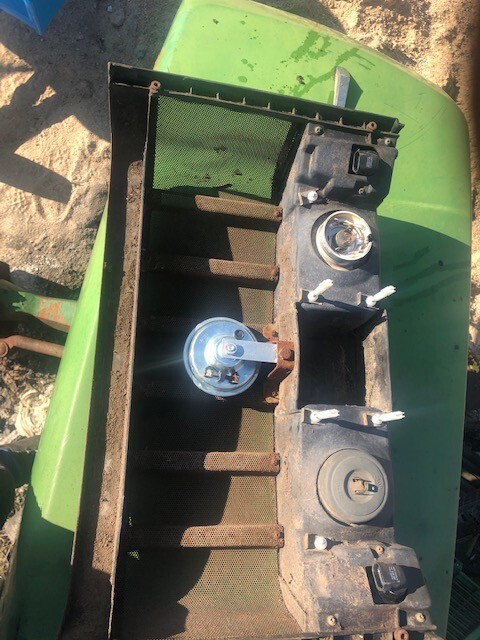 John Deere 6000 , 6010 Grill przedni kompletny - Rešetka za Kmetijski stroj: slika 3 John Deere 6000 , 6010 Grill przedni kompletny - Rešetka za Kmetijski stroj: slika 3