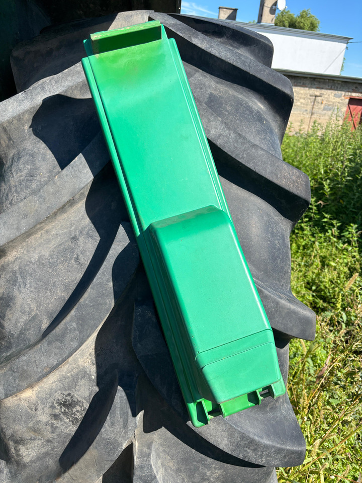 John Deere 6010 6200 6400 6510 Pokrywa obudowy filtra powietrza kabinowego AL153003 - Filter kabine za Kmetijski stroj: slika 1 John Deere 6010 6200 6400 6510 Pokrywa obudowy filtra powietrza kabinowego AL153003 - Filter kabine za Kmetijski stroj: slika 1