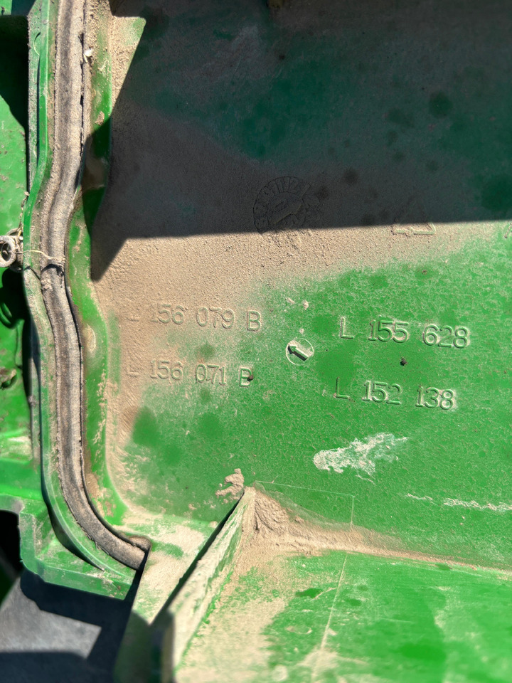 John Deere 6010 6200 6400 6510 Pokrywa obudowy filtra powietrza kabinowego AL153003 - Filter kabine za Kmetijski stroj: slika 3 John Deere 6010 6200 6400 6510 Pokrywa obudowy filtra powietrza kabinowego AL153003 - Filter kabine za Kmetijski stroj: slika 3