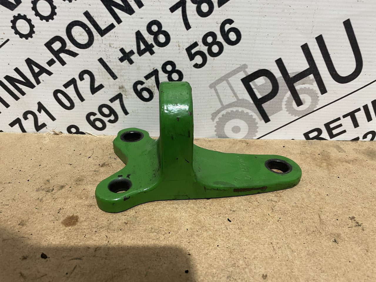 John Deere 6068 - wspornik silnika R532786 - Motor in deli za Kmetijski stroj: slika 2 John Deere 6068 - wspornik silnika R532786 - Motor in deli za Kmetijski stroj: slika 2