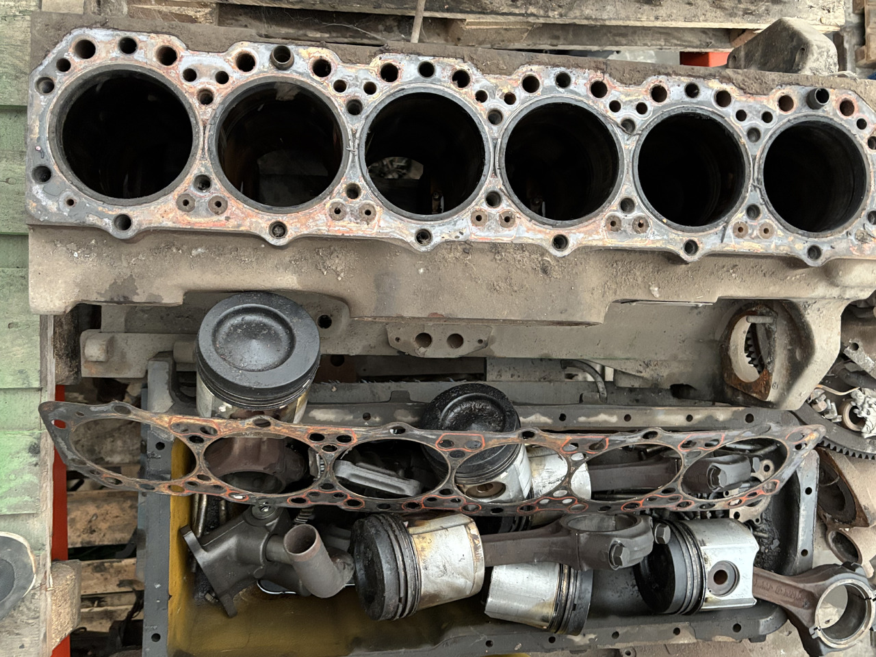 John Deere 6076 R109777 R109780 R109805 R109806 Cylinder Tłoki CZĘŚCI - Blok cilindra za Kmetijski stroj: slika 4 John Deere 6076 R109777 R109780 R109805 R109806 Cylinder Tłoki CZĘŚCI - Blok cilindra za Kmetijski stroj: slika 4