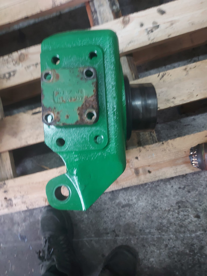 John Deere 6100 | 6200 | 63000 | 6400 - Zwrotnica - Premnik za Kmetijski stroj: slika 2 John Deere 6100 | 6200 | 63000 | 6400 - Zwrotnica - Premnik za Kmetijski stroj: slika 2
