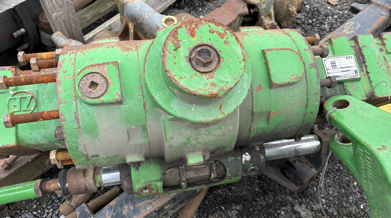 John Deere 6200 6400 Oś Przednia AZ71001 Most Przedni Zwolnica Zwrotnica Pochwa CZĘŚCI - Bočni reduktor za Kmetijski stroj: slika 3 John Deere 6200 6400 Oś Przednia AZ71001 Most Przedni Zwolnica Zwrotnica Pochwa CZĘŚCI - Bočni reduktor za Kmetijski stroj: slika 3