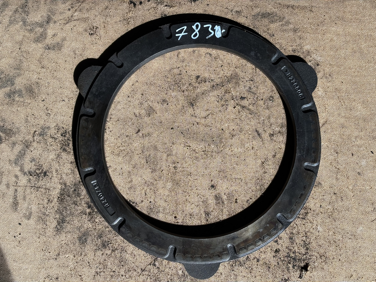 John Deere 7200 7230 7630 7830 7930 7M 230 Docisk Hamulca Płytka R226506 R240743 - Zavorni diski za Kmetijski stroj: slika 1 John Deere 7200 7230 7630 7830 7930 7M 230 Docisk Hamulca Płytka R226506 R240743 - Zavorni diski za Kmetijski stroj: slika 1