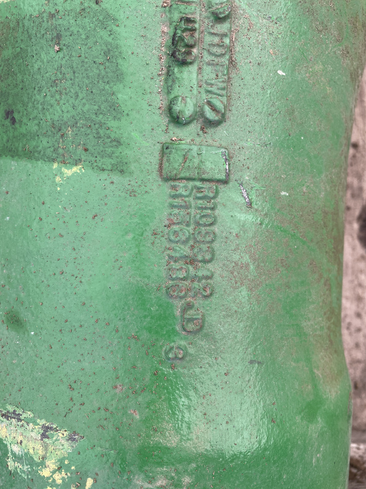 John Deere 8210 8310 8410 8230 8330 8430 - zwolnica - obudowa R156486 R108842 - Bočni reduktor za Kmetijski stroj: slika 2 John Deere 8210 8310 8410 8230 8330 8430 - zwolnica - obudowa R156486 R108842 - Bočni reduktor za Kmetijski stroj: slika 2