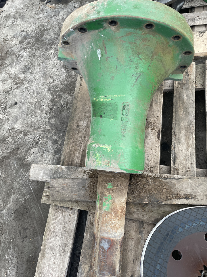 John Deere 8210 8310 8410 8230 8330 8430 - zwolnica - obudowa R156486 R108842 - Bočni reduktor za Kmetijski stroj: slika 1 John Deere 8210 8310 8410 8230 8330 8430 - zwolnica - obudowa R156486 R108842 - Bočni reduktor za Kmetijski stroj: slika 1