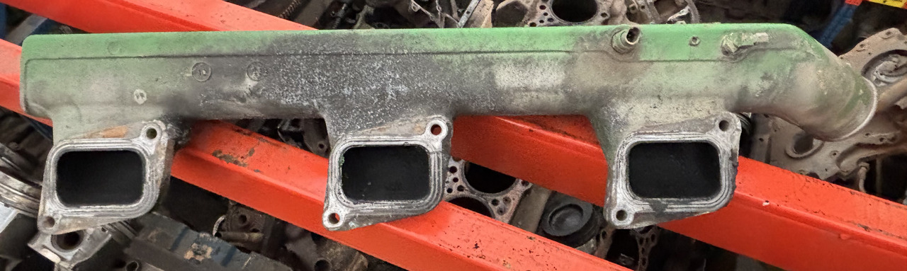 John Deere 8210 Kolektor Dolotowy R503413 R116727 - Sesalni kolektor za Kmetijski stroj: slika 2 John Deere 8210 Kolektor Dolotowy R503413 R116727 - Sesalni kolektor za Kmetijski stroj: slika 2