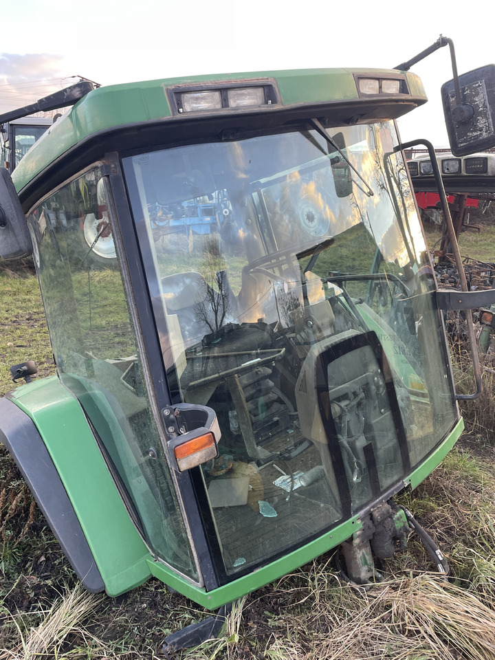 John Deere 8210 - kabina dach fotel błotniki plastiki lampy - Kabina za Kmetijski stroj: slika 4 John Deere 8210 - kabina dach fotel błotniki plastiki lampy - Kabina za Kmetijski stroj: slika 4