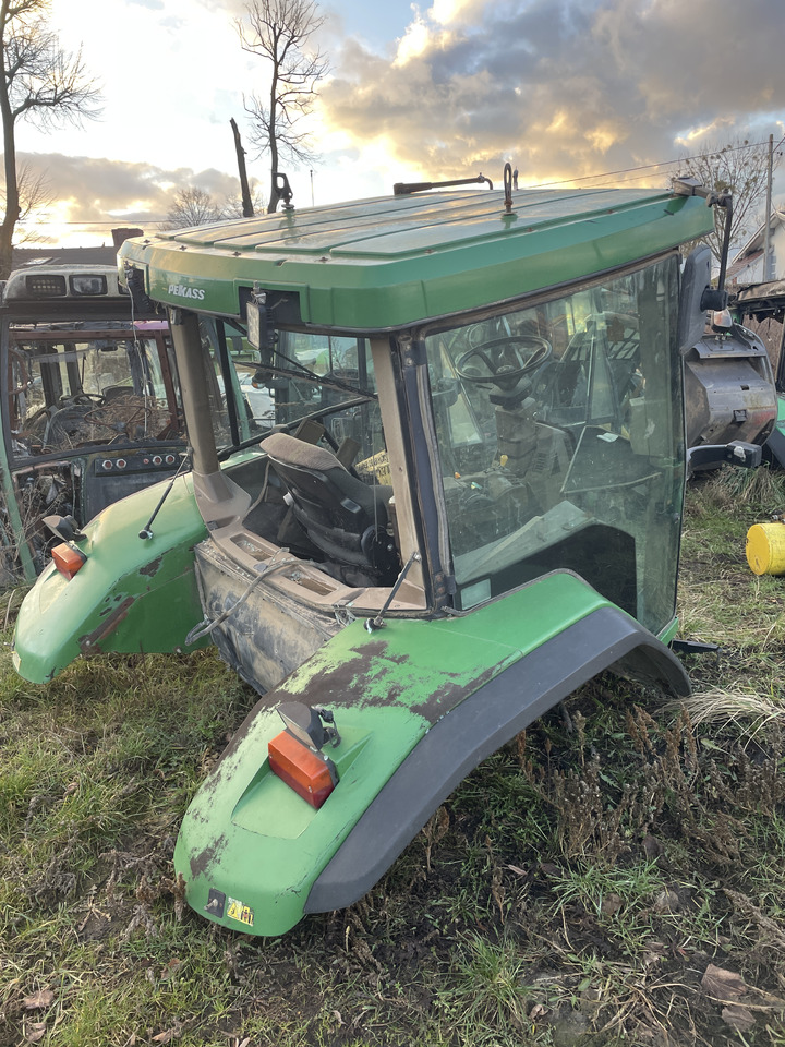 John Deere 8210 - kabina dach fotel błotniki plastiki lampy - Kabina za Kmetijski stroj: slika 5 John Deere 8210 - kabina dach fotel błotniki plastiki lampy - Kabina za Kmetijski stroj: slika 5