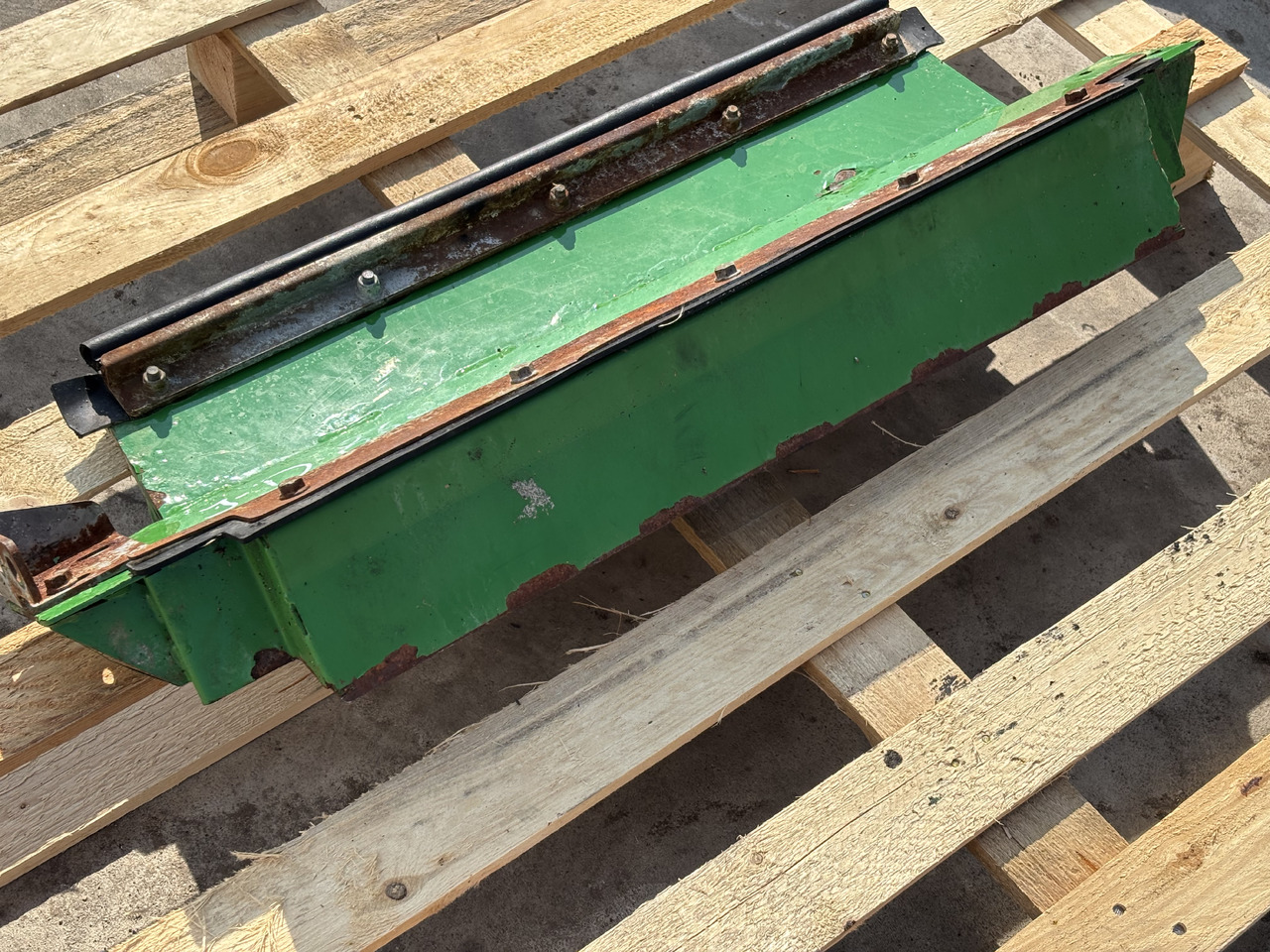 John Deere 8600 Kaptur Osłona Maska AXE46452 - Pokrov motorja za Kmetijski stroj: slika 4 John Deere 8600 Kaptur Osłona Maska AXE46452 - Pokrov motorja za Kmetijski stroj: slika 4