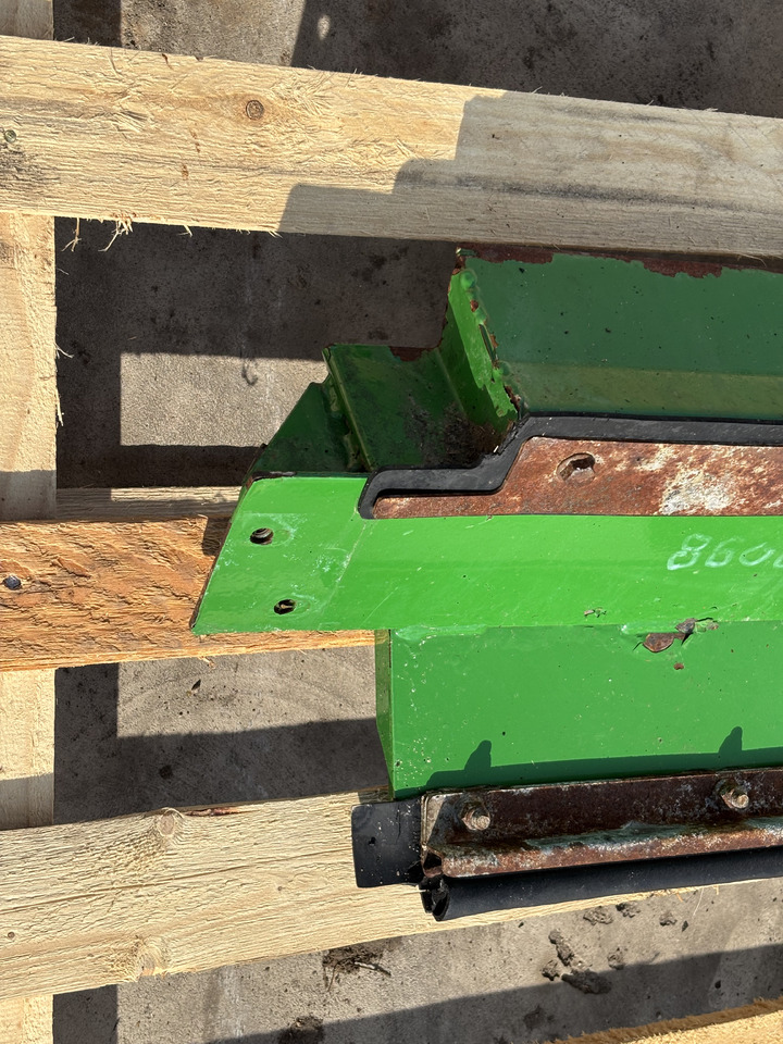 John Deere 8600 Kaptur Osłona Maska AXE46452 - Pokrov motorja za Kmetijski stroj: slika 2 John Deere 8600 Kaptur Osłona Maska AXE46452 - Pokrov motorja za Kmetijski stroj: slika 2