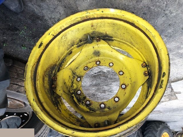 John Deere - Felga 15x28 - Platišče za Kmetijski stroj: slika 2 John Deere - Felga 15x28 - Platišče za Kmetijski stroj: slika 2