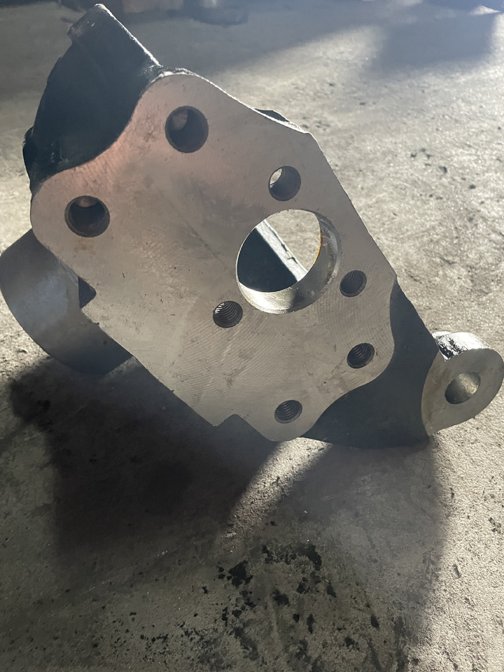 John Deere sieczkarnia 7200 7300 7400 7500 7700 7800 - zwrotnica ER145011 12863 - Premnik za Kmetijski stroj: slika 1 John Deere sieczkarnia 7200 7300 7400 7500 7700 7800 - zwrotnica ER145011 12863 - Premnik za Kmetijski stroj: slika 1