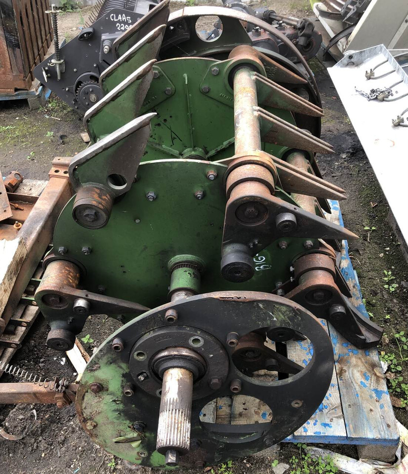 KRONE-prasa Big Pack/Krone- rotor iglica przekładnia - Transmission za Kmetijski stroj: slika 3 KRONE-prasa Big Pack/Krone- rotor iglica przekładnia - Transmission za Kmetijski stroj: slika 3