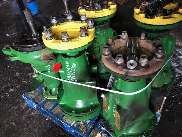 L102028 ~ AL111712 - John Deere 6100 | John Deere 6200 | John Deere 6300 | John Deere 6400 - Transmission za Kmetijski stroj: slika 1 L102028 ~ AL111712 - John Deere 6100 | John Deere 6200 | John Deere 6300 | John Deere 6400 - Transmission za Kmetijski stroj: slika 1