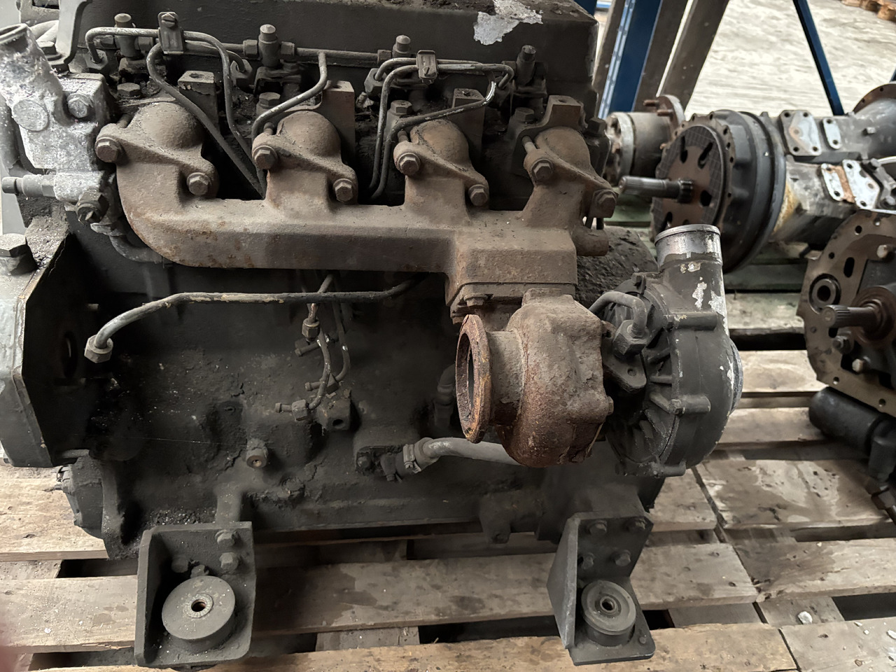 Liebherr D504 TI OI eII 97/68FA 2001/63 Silnik CZĘŚCI - Motor za Kmetijski stroj: slika 4 Liebherr D504 TI OI eII 97/68FA 2001/63 Silnik CZĘŚCI - Motor za Kmetijski stroj: slika 4