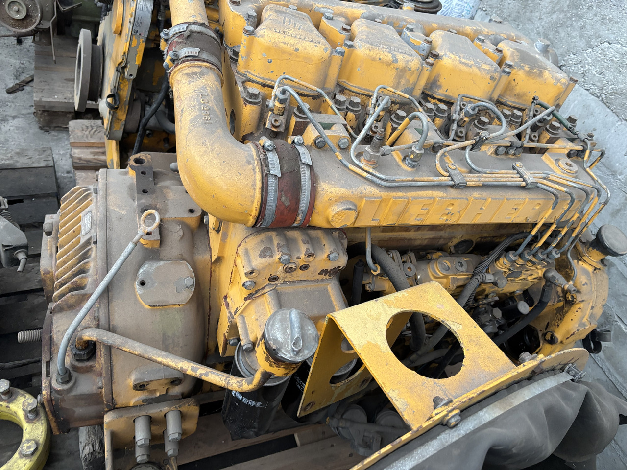 Liebherr D904T D 904 T Silnik Kompletny Blok Koło Zamachowe Wał Korbowy Pokrywa Miska CZĘŚCI - Vztrajnik za Kmetijski stroj: slika 3 Liebherr D904T D 904 T Silnik Kompletny Blok Koło Zamachowe Wał Korbowy Pokrywa Miska CZĘŚCI - Vztrajnik za Kmetijski stroj: slika 3