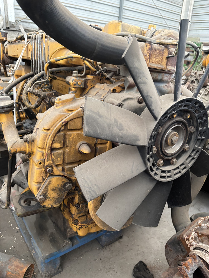 Liebherr D906TB D 904 TB Silnik Kompletny Blok Koło Zamachowe Wał Korbowy Pokrywa Miska CZĘŚCI - Vztrajnik za Kmetijski stroj: slika 4 Liebherr D906TB D 904 TB Silnik Kompletny Blok Koło Zamachowe Wał Korbowy Pokrywa Miska CZĘŚCI - Vztrajnik za Kmetijski stroj: slika 4