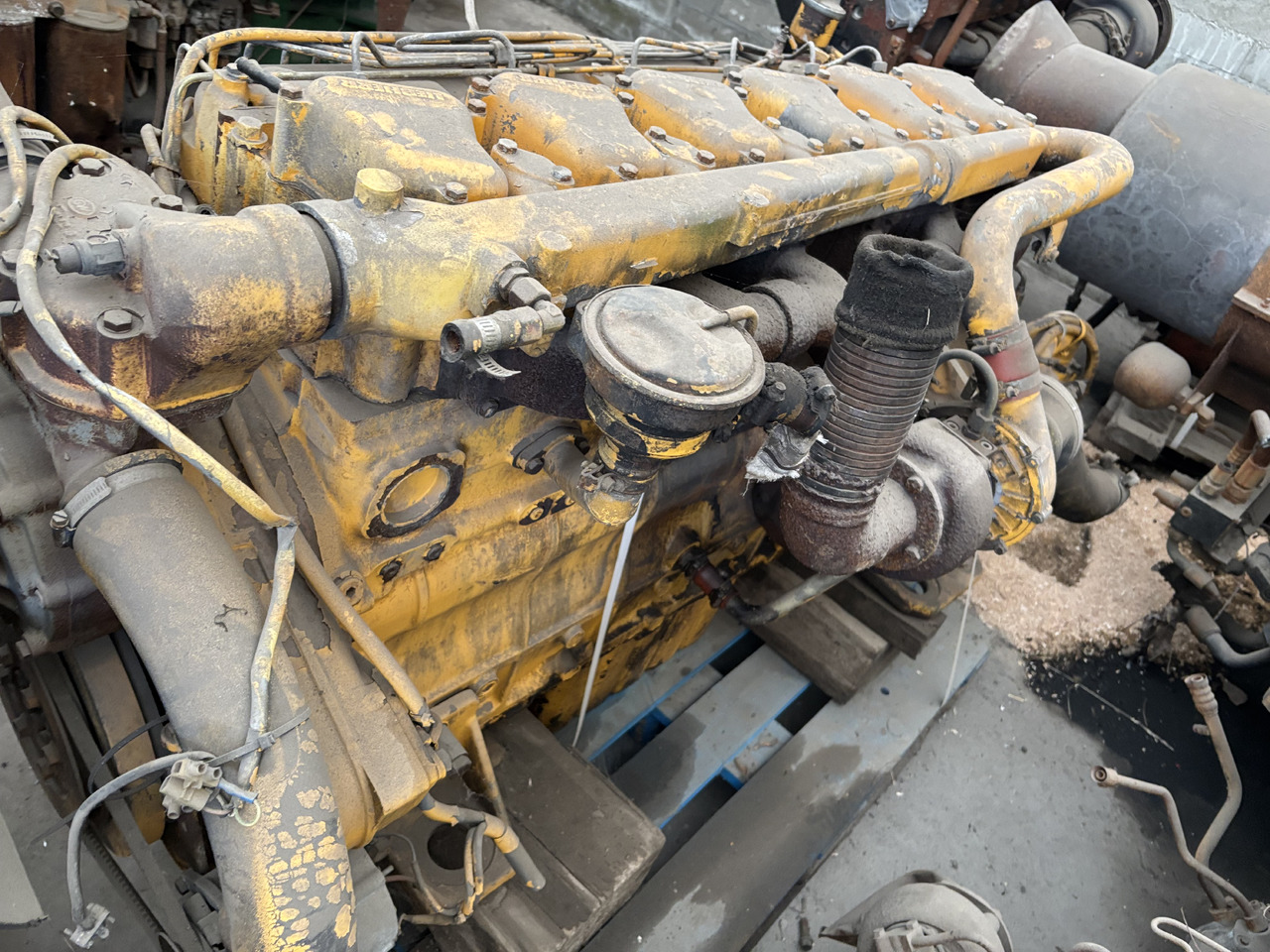 Liebherr D906TB D 904 TB Silnik Kompletny Blok Koło Zamachowe Wał Korbowy Pokrywa Miska CZĘŚCI - Vztrajnik za Kmetijski stroj: slika 5 Liebherr D906TB D 904 TB Silnik Kompletny Blok Koło Zamachowe Wał Korbowy Pokrywa Miska CZĘŚCI - Vztrajnik za Kmetijski stroj: slika 5