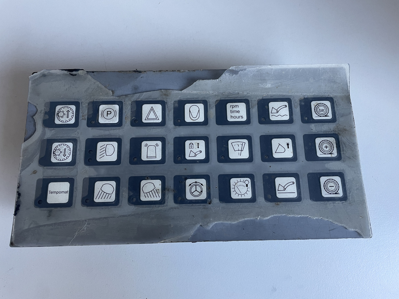 Liebherr L544 L564 L574 - panel sterowania 24V Wölfle 6905981 950113 - Električni sistem za Gradbeni stroj: slika 1 Liebherr L544 L564 L574 - panel sterowania 24V Wölfle 6905981 950113 - Električni sistem za Gradbeni stroj: slika 1