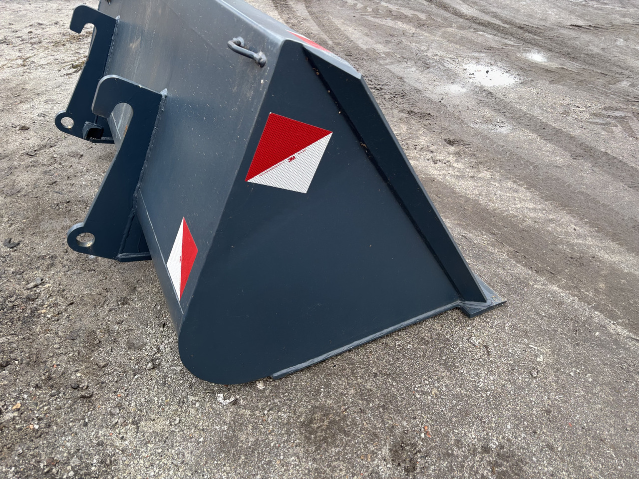 Žlica za nakladalnik Łyżka Objętościowa 2,3m 1,01 m3 z mocowaniem do ładowarki Manitou.: slika 7