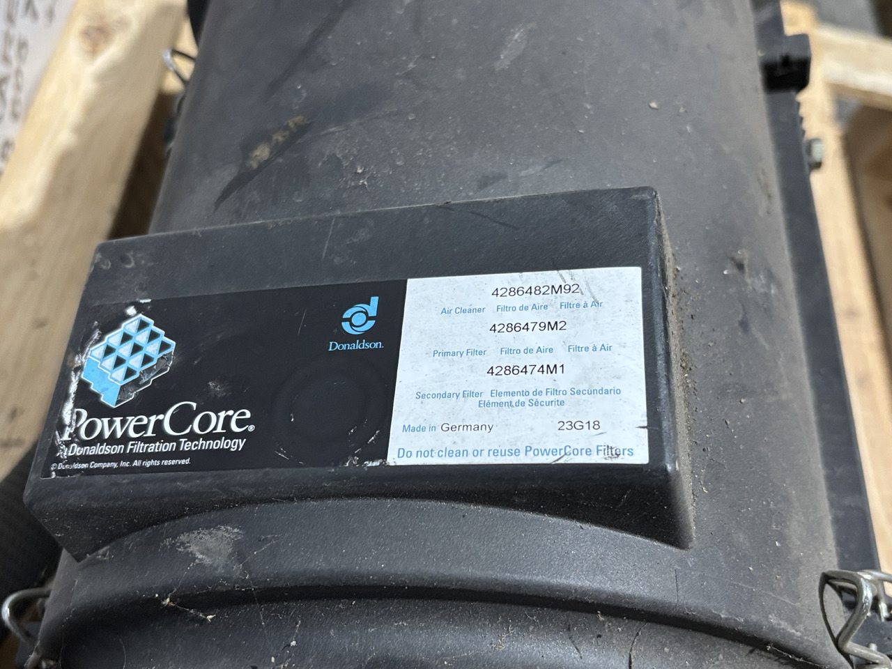 Massey Ferguson 4286482M92 Obudowa Filtra Powietrza Zespół - Zračni filter za Kmetijski stroj: slika 4 Massey Ferguson 4286482M92 Obudowa Filtra Powietrza Zespół - Zračni filter za Kmetijski stroj: slika 4