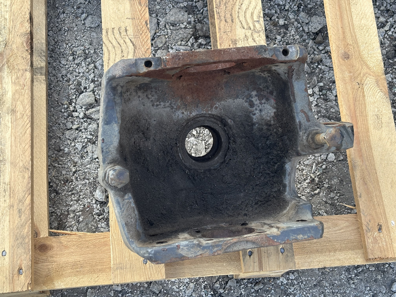 Massey Ferguson 5613 D6 Zwrotnica - Premnik za Kmetijski stroj: slika 1 Massey Ferguson 5613 D6 Zwrotnica - Premnik za Kmetijski stroj: slika 1