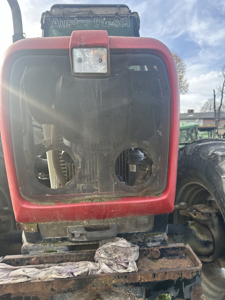 Massey Ferguson 6480 - 6499 grill przedni maska atrapa - Karoserija in zunanjost za Traktor: slika 4 Massey Ferguson 6480 - 6499 grill przedni maska atrapa - Karoserija in zunanjost za Traktor: slika 4