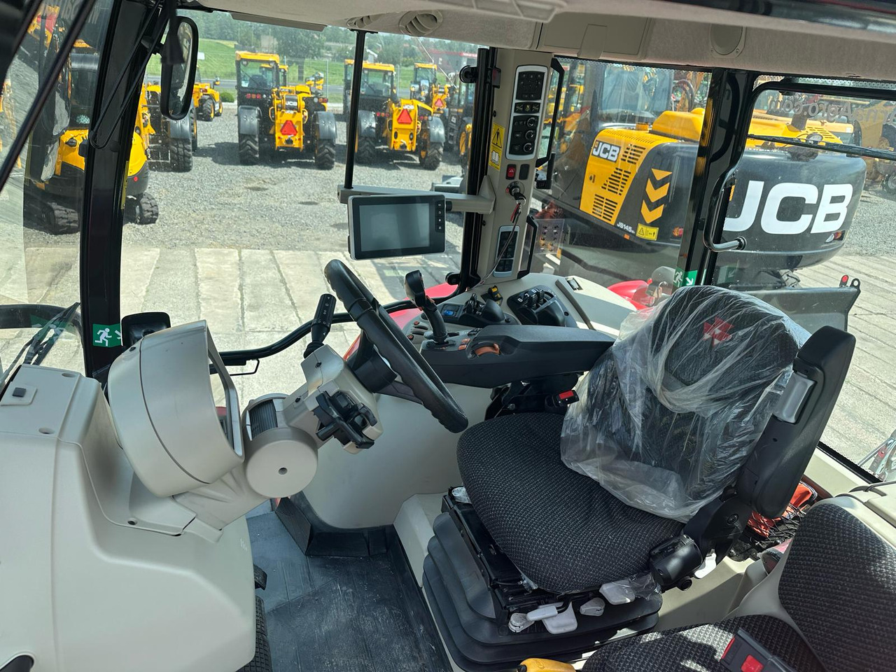 Traktor Massey Ferguson 7715S: slika 7