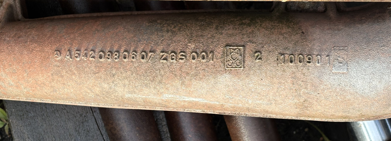 Mercedes A5420980607 5420980607 Kolektor - Izpušni kolektor za Tovornjak: slika 2 Mercedes A5420980607 5420980607 Kolektor - Izpušni kolektor za Tovornjak: slika 2