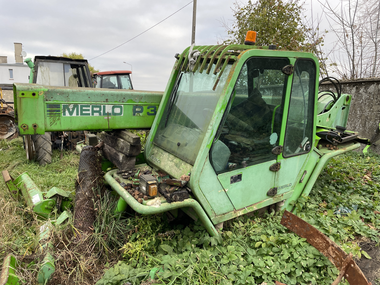 Merlo P35.13 - części - maszt rama kabina drzwi szyby - Vrata in deli za Kmetijski stroj: slika 1 Merlo P35.13 - części - maszt rama kabina drzwi szyby - Vrata in deli za Kmetijski stroj: slika 1