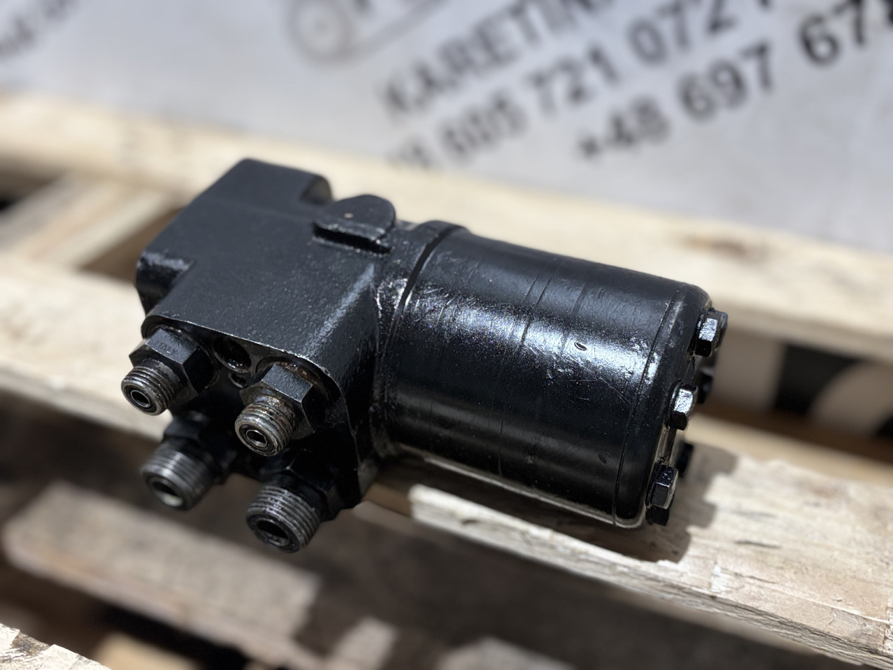 New Holland Orbitrol T6070 T6080 T6090 T7060 T7070 CASE Puma 47136607 - Krmilna črpalka za Kmetijski stroj: slika 3 New Holland Orbitrol T6070 T6080 T6090 T7060 T7070 CASE Puma 47136607 - Krmilna črpalka za Kmetijski stroj: slika 3