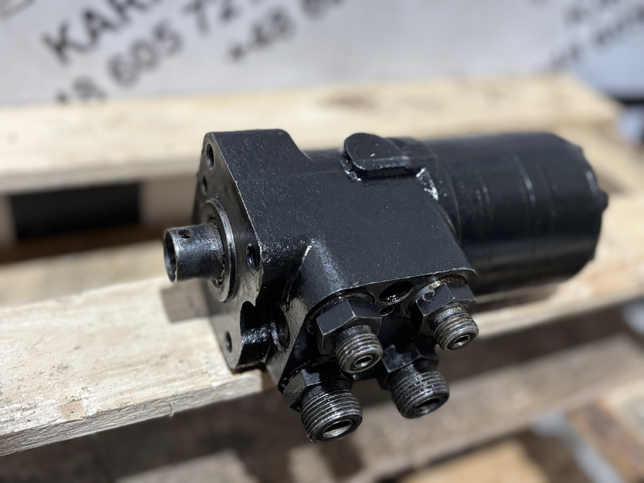 New Holland Orbitrol T6070 T6080 T6090 T7060 T7070 CASE Puma 47136607 - Krmilna črpalka za Kmetijski stroj: slika 4 New Holland Orbitrol T6070 T6080 T6090 T7060 T7070 CASE Puma 47136607 - Krmilna črpalka za Kmetijski stroj: slika 4