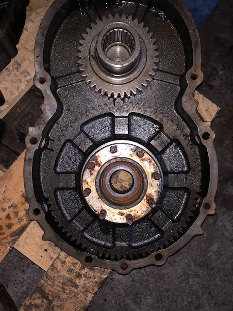 OBUDOWA MOSTU , TRYBY ZF AV 230 VOLVO L30 L35 ZETTELMEYER 602 - Transmission za Gradbeni stroj: slika 3 OBUDOWA MOSTU , TRYBY ZF AV 230 VOLVO L30 L35 ZETTELMEYER 602 - Transmission za Gradbeni stroj: slika 3