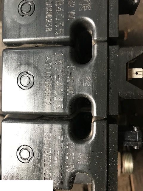 Sauer Danfoss - Cewki Proporcjonalne Rozdzielacz Elektrozawory - Električni sistem za Kmetijski stroj: slika 4 Sauer Danfoss - Cewki Proporcjonalne Rozdzielacz Elektrozawory - Električni sistem za Kmetijski stroj: slika 4