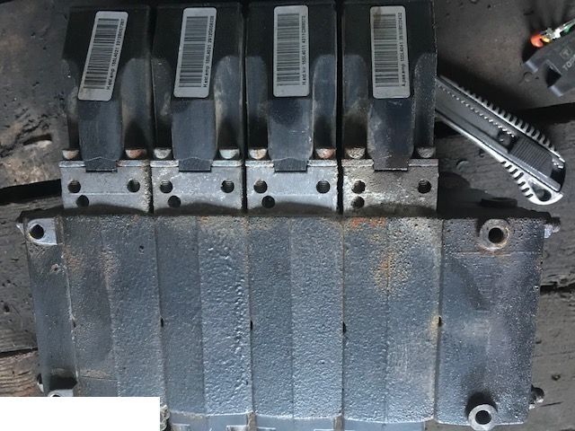 Sauer Danfoss - Cewki Proporcjonalne Rozdzielacz Elektrozawory - Električni sistem za Kmetijski stroj: slika 2 Sauer Danfoss - Cewki Proporcjonalne Rozdzielacz Elektrozawory - Električni sistem za Kmetijski stroj: slika 2