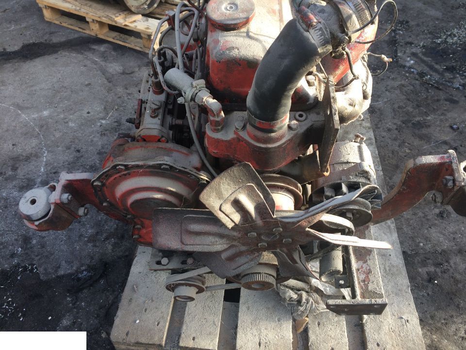 Silnik Ford 703F 6015 - Motor za Kmetijski stroj: slika 4 Silnik Ford 703F 6015 - Motor za Kmetijski stroj: slika 4