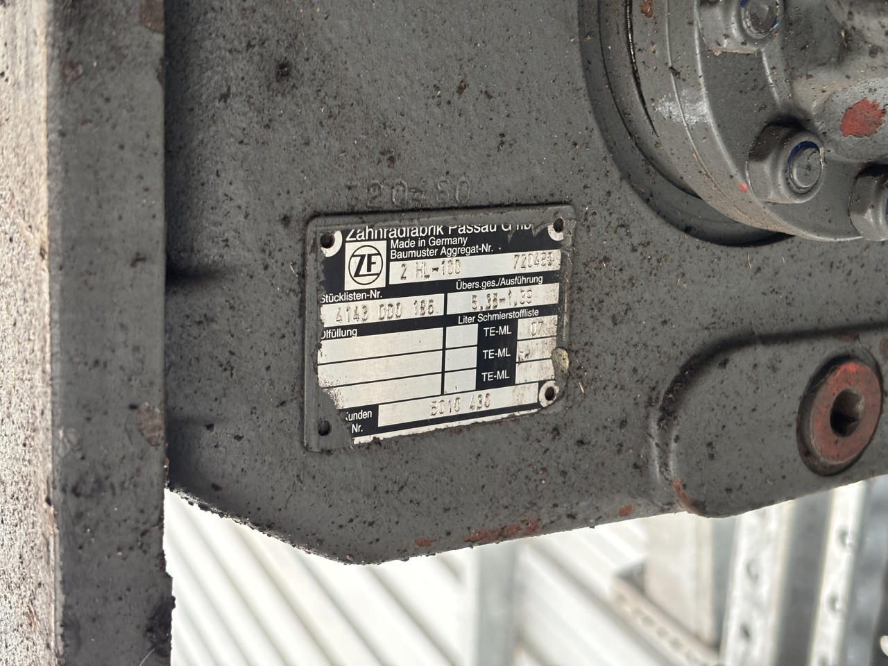 Skrzynia ZF 2HL-100 2HL100 Liebherr - Menjalnik za Gradbeni stroj: slika 2 Skrzynia ZF 2HL-100 2HL100 Liebherr - Menjalnik za Gradbeni stroj: slika 2