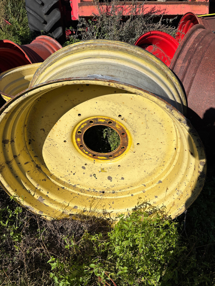 Titan DWW18LX38 John Deere AL170041 Felga 18 x 38 - Platišče za Kmetijski stroj: slika 1 Titan DWW18LX38 John Deere AL170041 Felga 18 x 38 - Platišče za Kmetijski stroj: slika 1