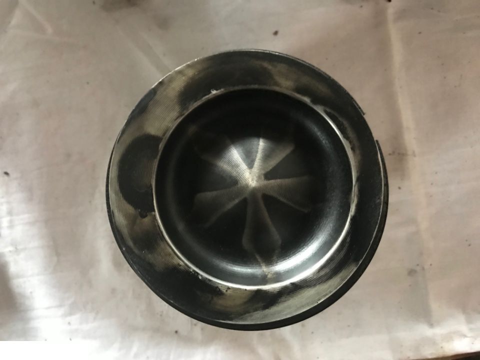 Tłok silnika John Deere 6068 Re15596 , Re19279 - Bati/ Obroči/ Puše za Kmetijski stroj: slika 3 Tłok silnika John Deere 6068 Re15596 , Re19279 - Bati/ Obroči/ Puše za Kmetijski stroj: slika 3