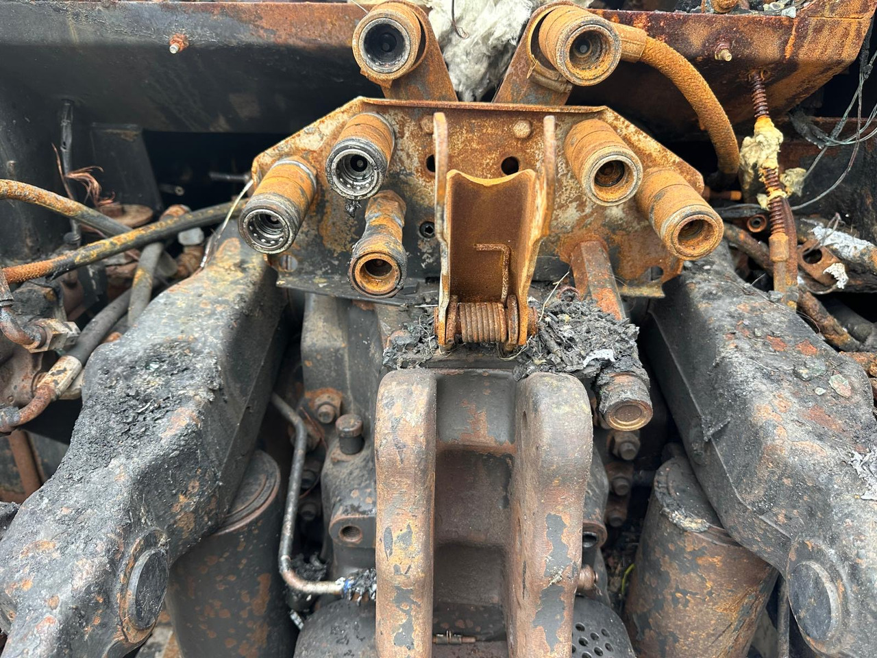 Traktor Valtra 8150 8150-4 - cała na części: slika 7