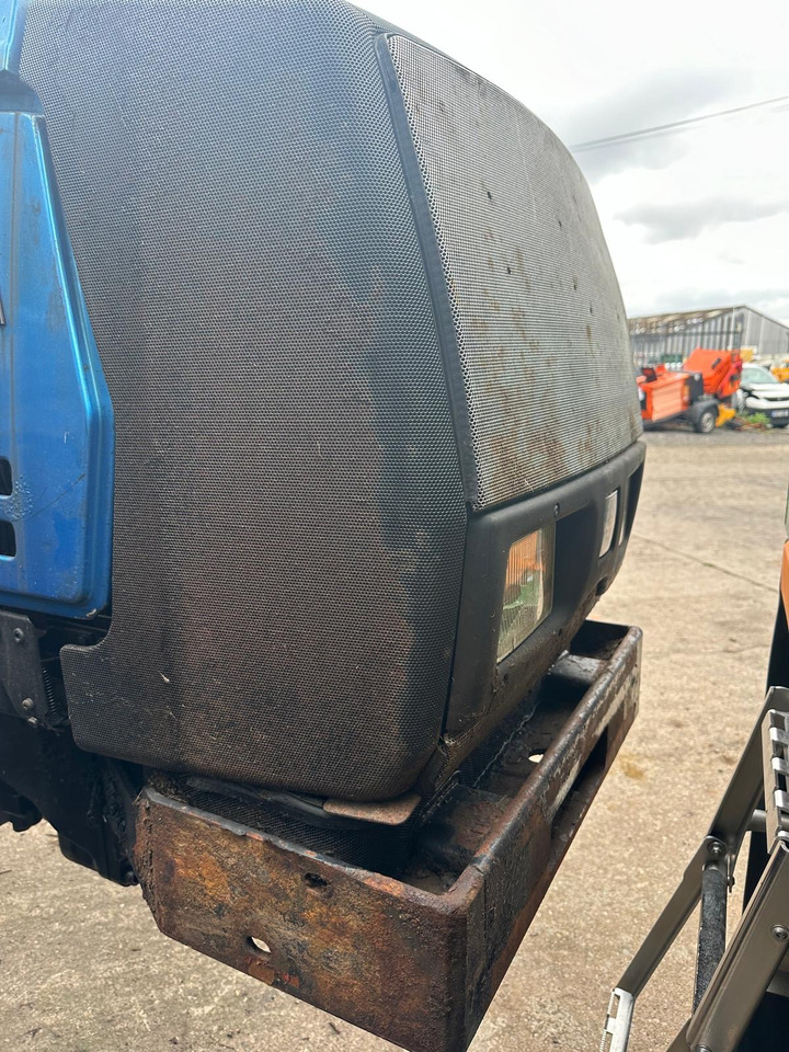 Traktor Valtra 8150 8150-4 - cała na części: slika 19