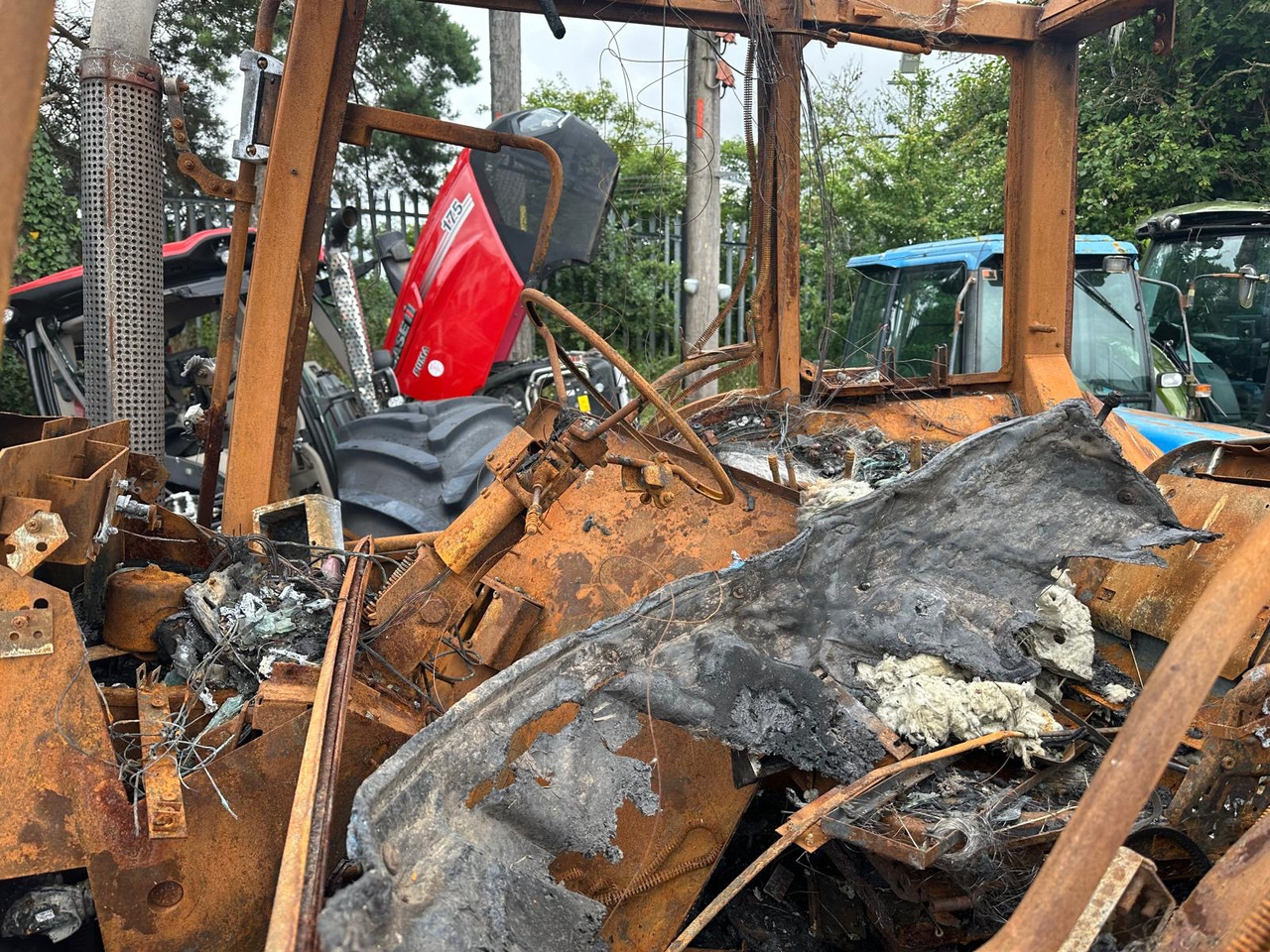 Traktor Valtra 8150 8150-4 - cała na części: slika 12