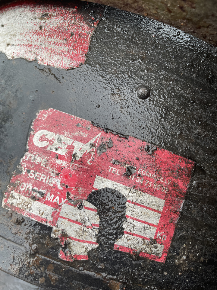 Valtra traktor wyciągarka hydrauliczna CEV - Hidravlika za Kmetijski stroj: slika 3 Valtra traktor wyciągarka hydrauliczna CEV - Hidravlika za Kmetijski stroj: slika 3