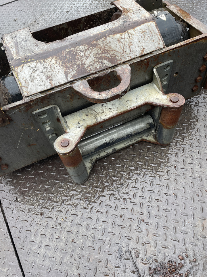 Valtra traktor wyciągarka hydrauliczna CEV - Hidravlika za Kmetijski stroj: slika 4 Valtra traktor wyciągarka hydrauliczna CEV - Hidravlika za Kmetijski stroj: slika 4